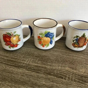 Vtg  Fruit Design Mugs
